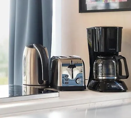 Fauler Schlafplatz - Hausboote Und Fischkutter Direkt Am