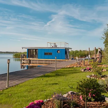 Fauler Schlafplatz - Hausboote Und Fischkutter Direkt Am *